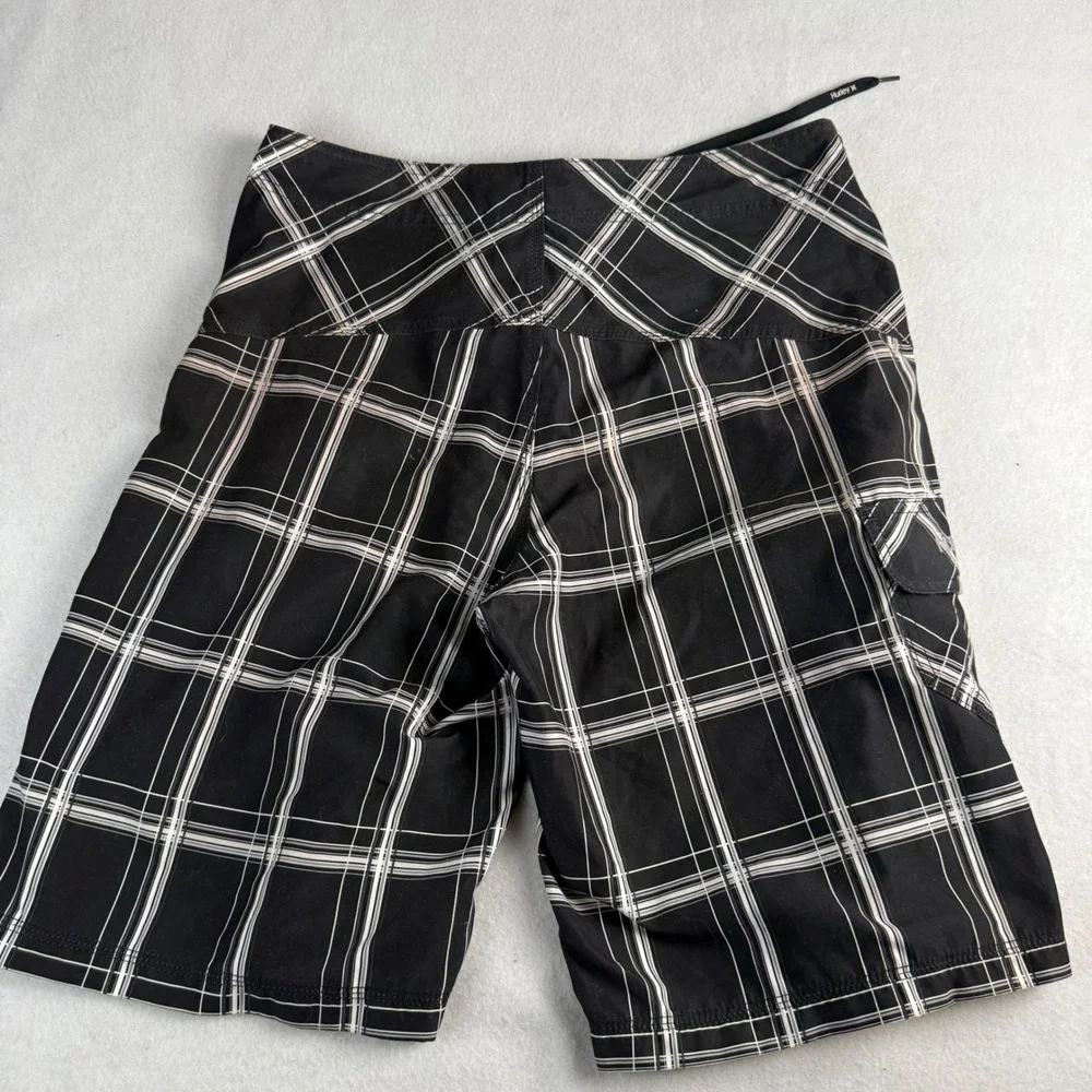 Hurley Men's Black White Plaid Board Shorts Size 32 Cargo Pocket Swim Trunks